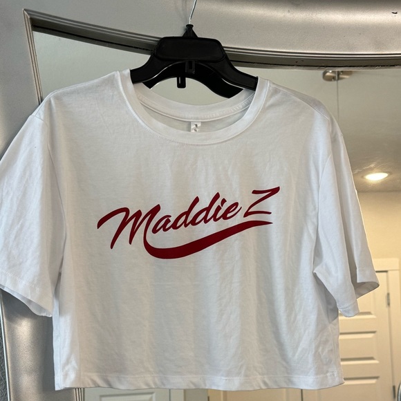 FABLETICS JADE BOXY TEE- Maddie Ziegler size M - Picture 3 of 6